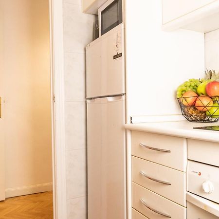 マドリードGran Via Central Lovely Private Apt In The Heart Of Chuecaアパートメント エクステリア 写真