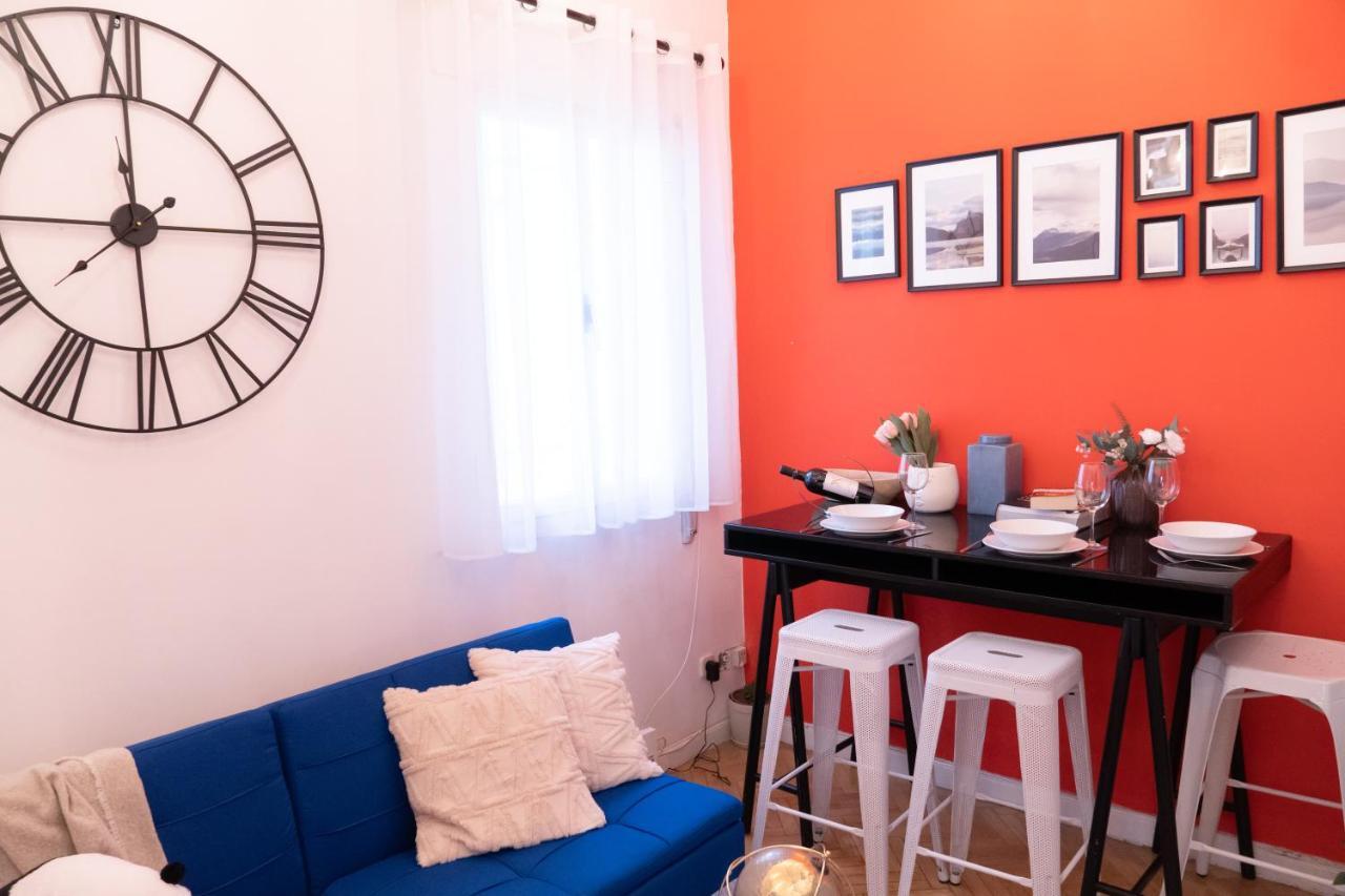 マドリードGran Via Central Lovely Private Apt In The Heart Of Chuecaアパートメント エクステリア 写真