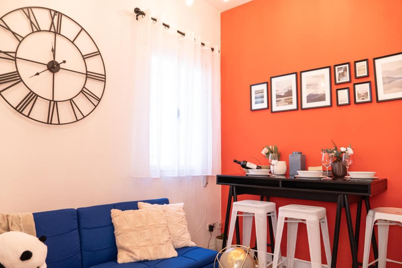 マドリードGran Via Central Lovely Private Apt In The Heart Of Chuecaアパートメント エクステリア 写真